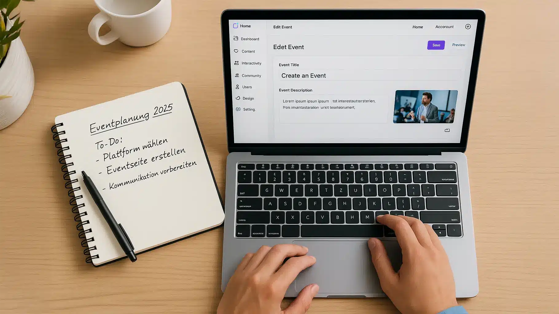 person sitzt am schreibtisch - man sieht einen laptop, worüber ein event auf einer eventplattform veröffentlicht wird. dazu liegt ein notizheft daneben, wo man eine eventplanung nachverfolgen kann